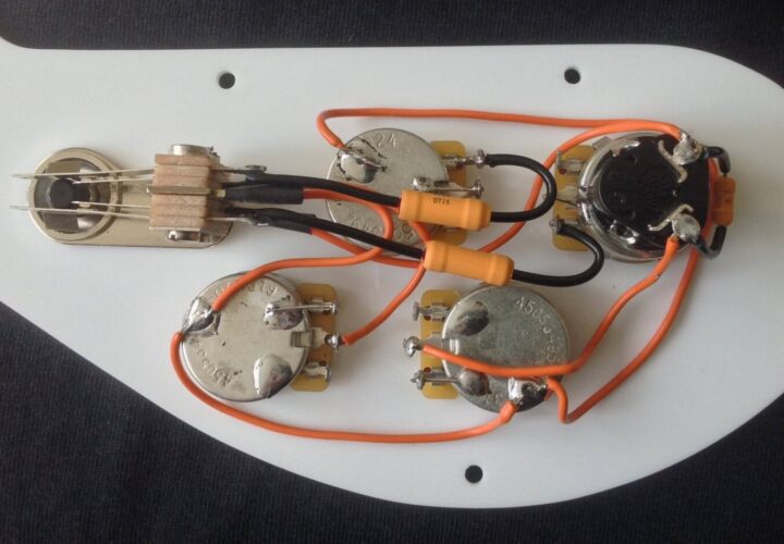 Schemi elettrici dei bassi più famosi