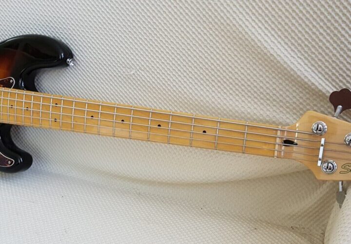 Recensione Squier Vintage Modified Precision Bass V