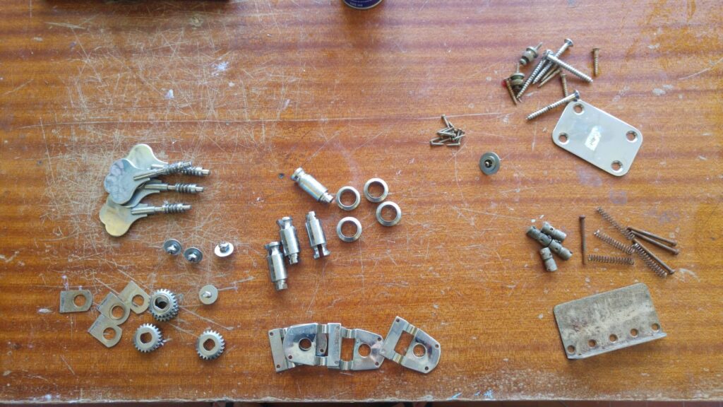 Smontaggio hardware Arirang prima del restauro