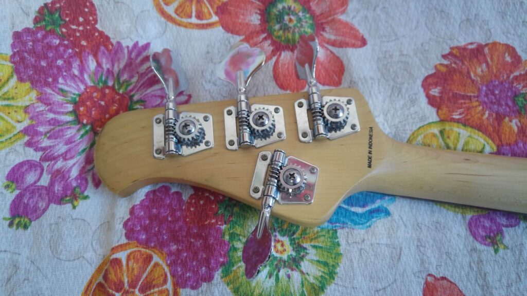 Meccaniche Sterling by Music Man SUB Ray4