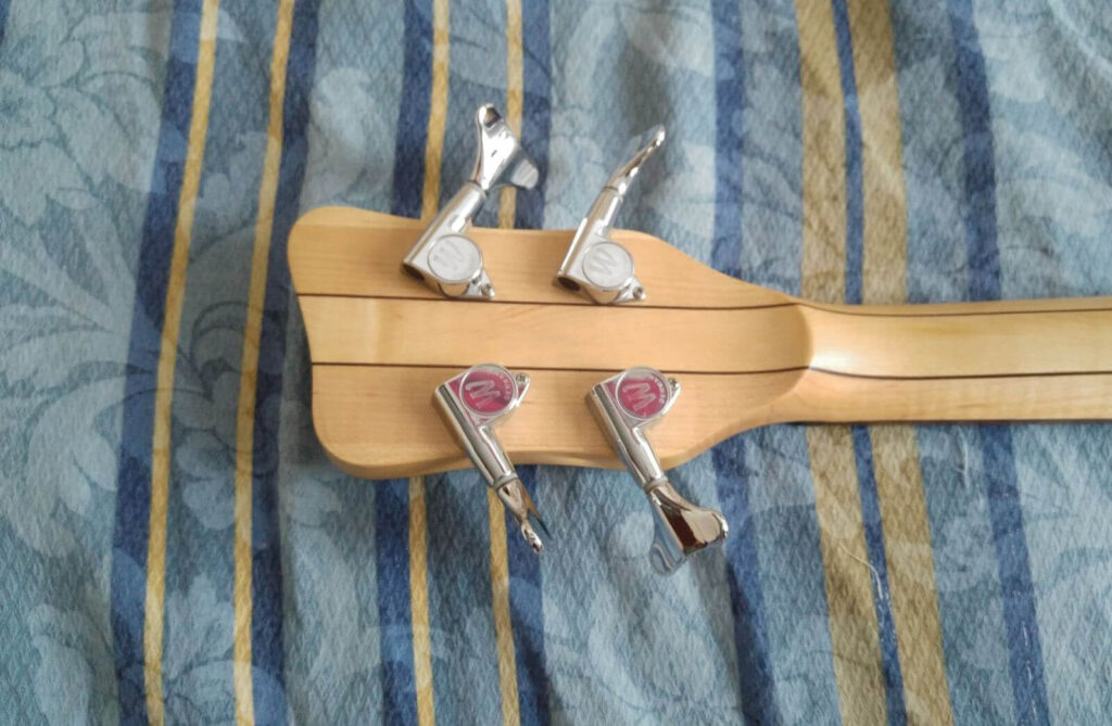 retro paletta e meccaniche warwick rb streamer
