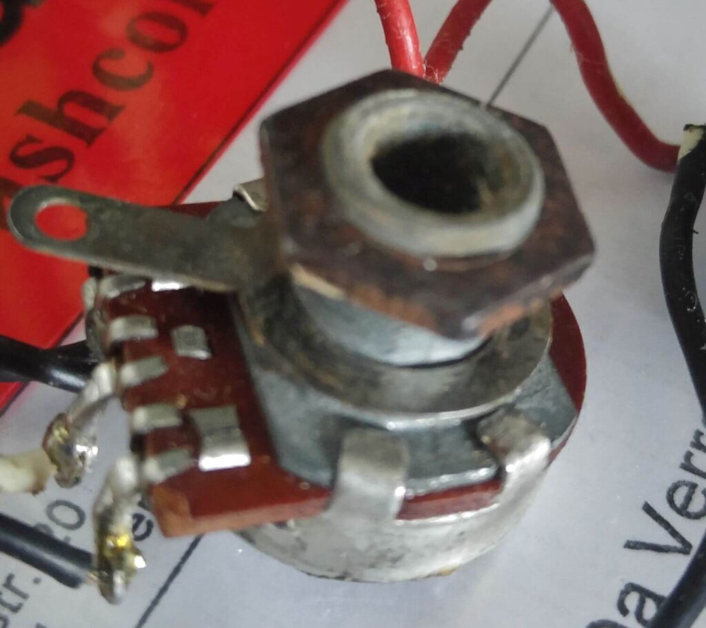 Potenziometro con alberino rotto Radiohm Eko B55