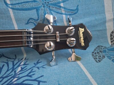 Ibanez RB750